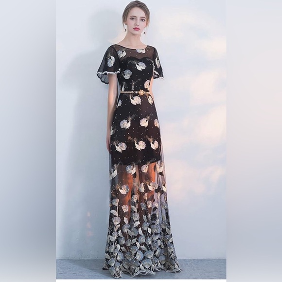 NWT SOLOVEDRESS Women's Printer Prom Dress Short Sleeves Evening Gown Women sz10 - Picture 3 of 11